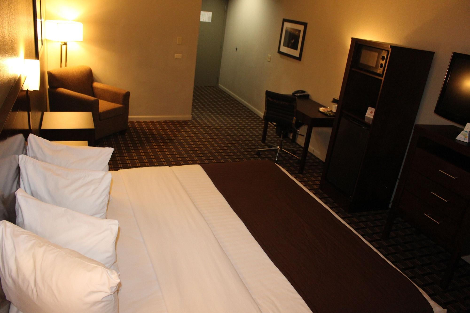 Baymont By Wyndham Columbus Hotel Buitenkant foto