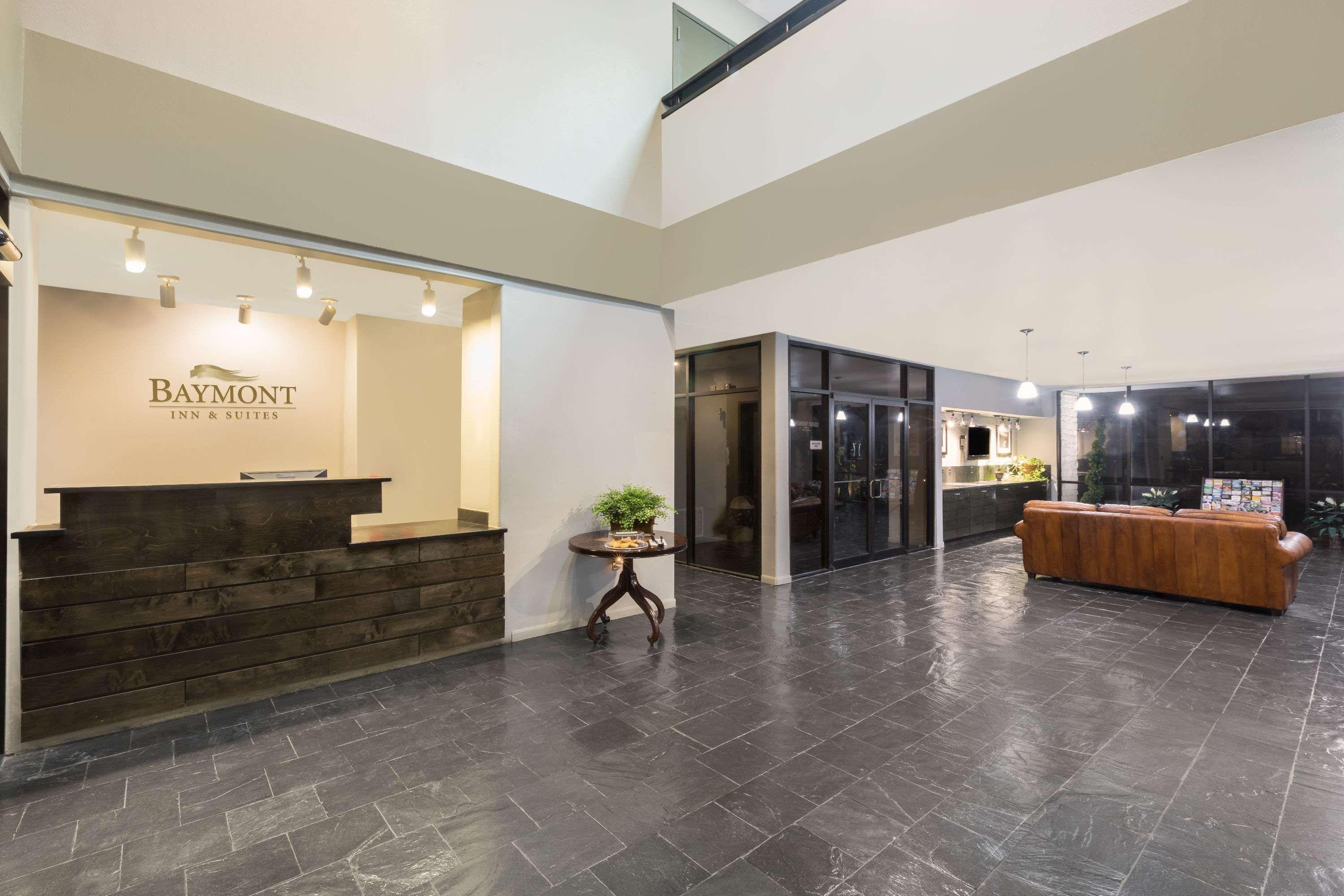 Baymont By Wyndham Columbus Hotel Buitenkant foto