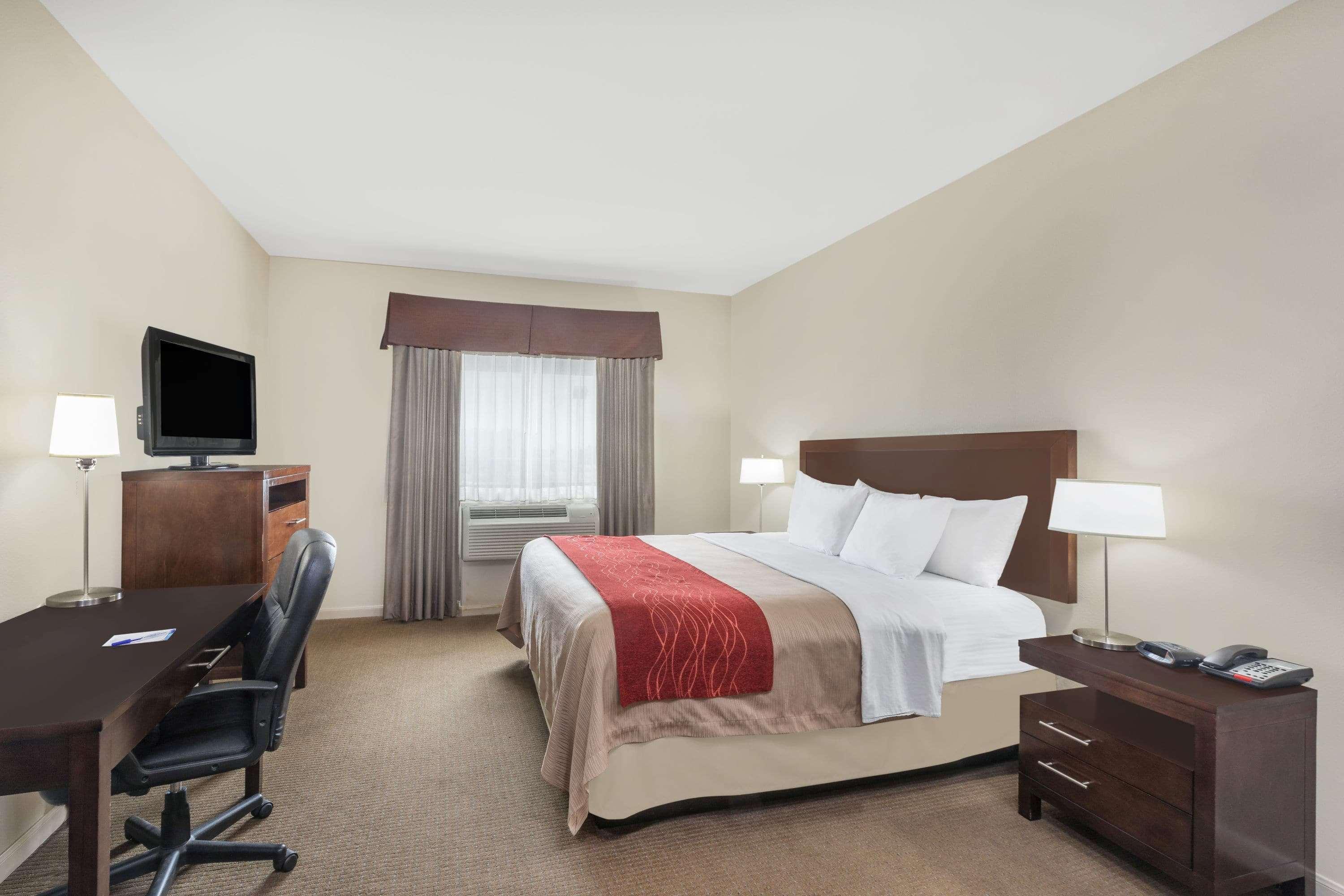 Baymont By Wyndham Columbus Hotel Buitenkant foto