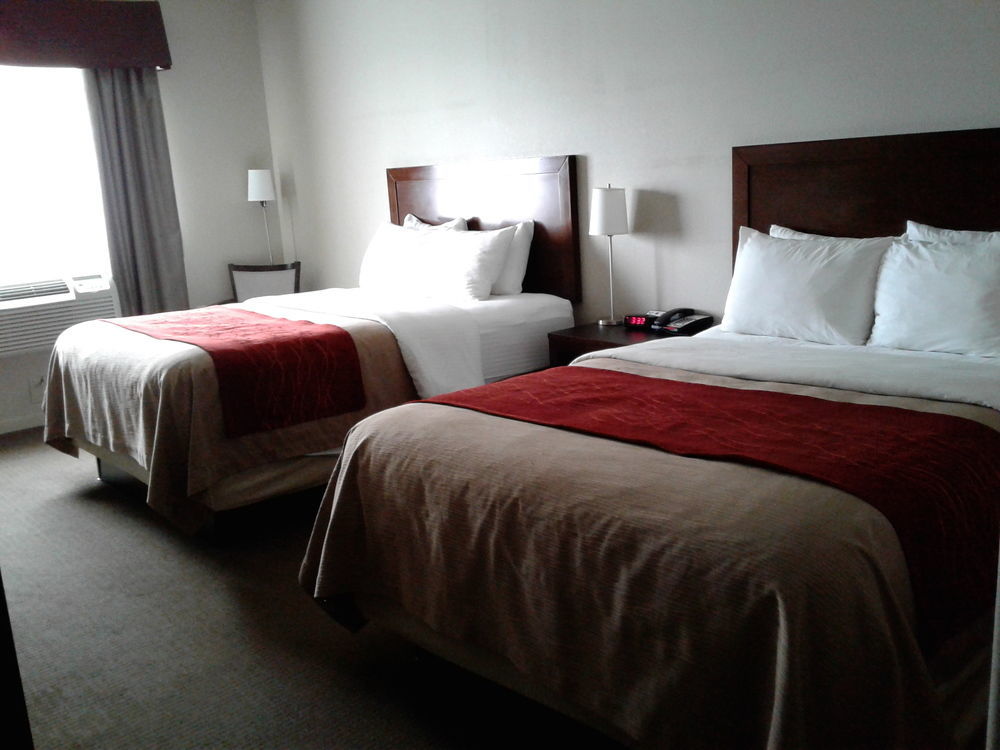 Baymont By Wyndham Columbus Hotel Buitenkant foto