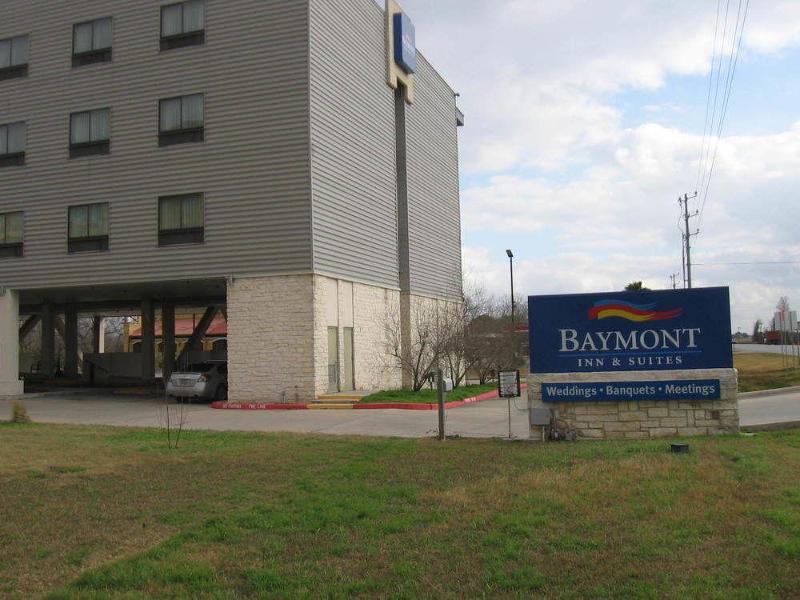 Baymont By Wyndham Columbus Hotel Buitenkant foto