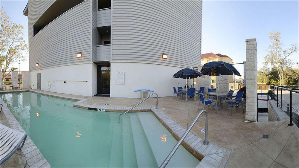 Baymont By Wyndham Columbus Hotel Buitenkant foto